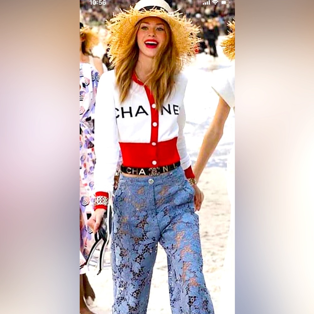 Authentic beautiful chanel top from 2019 spring summer collection ❤️